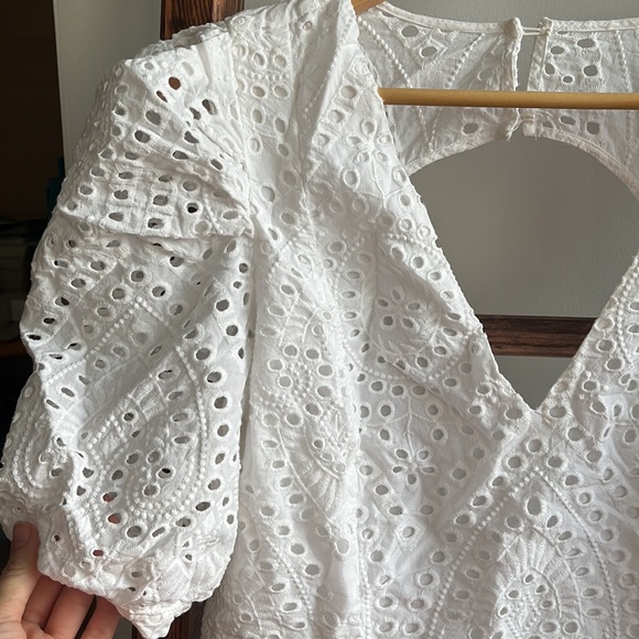 White dress - Picture 3 of 8